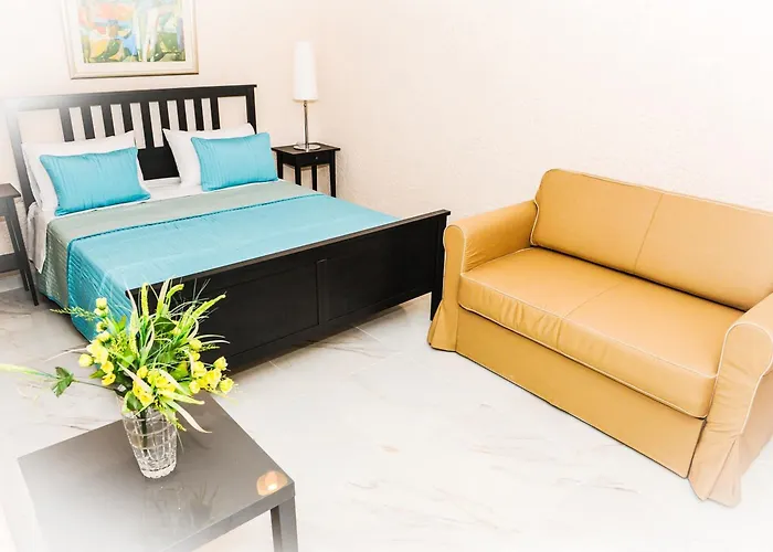 Отель Valentino